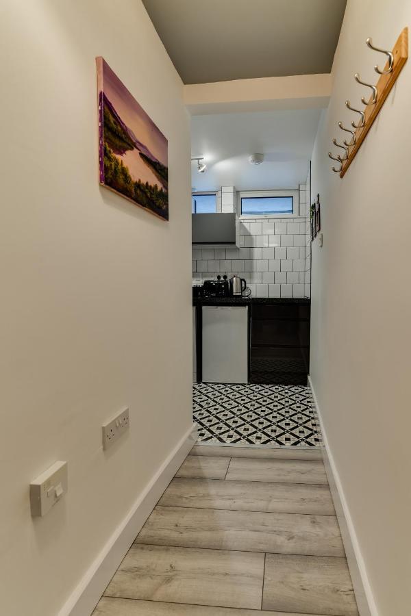 1 Bedroom Swinley Apartment L Free Parking L Wigan Royal Infirmary L Haigh Hall L Central Location Exterior photo